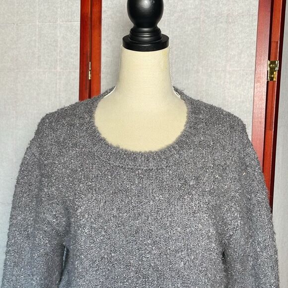 Elie Tahari Charcoal Gray Women's Pullover Crewneck Sweater (Size: Medium) - Picture 6 of 15
